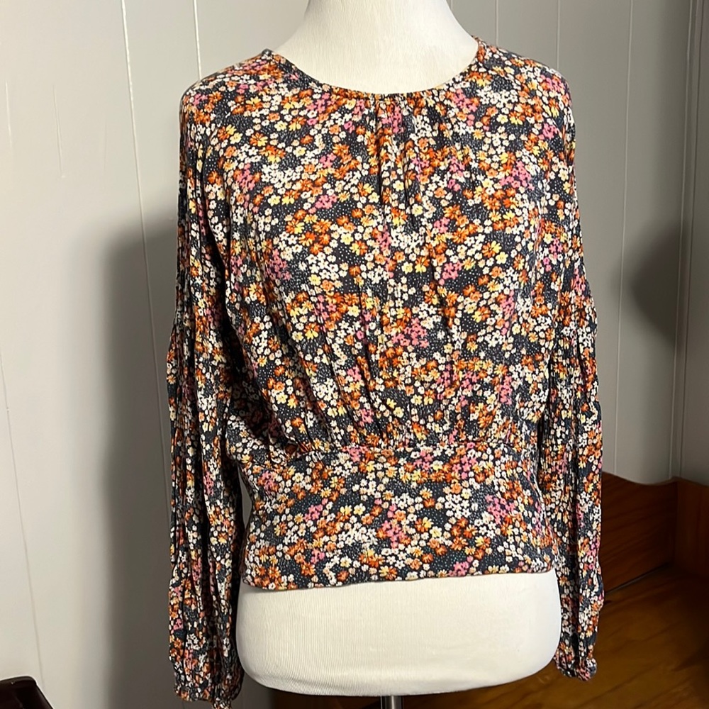 Gimmicks floral top